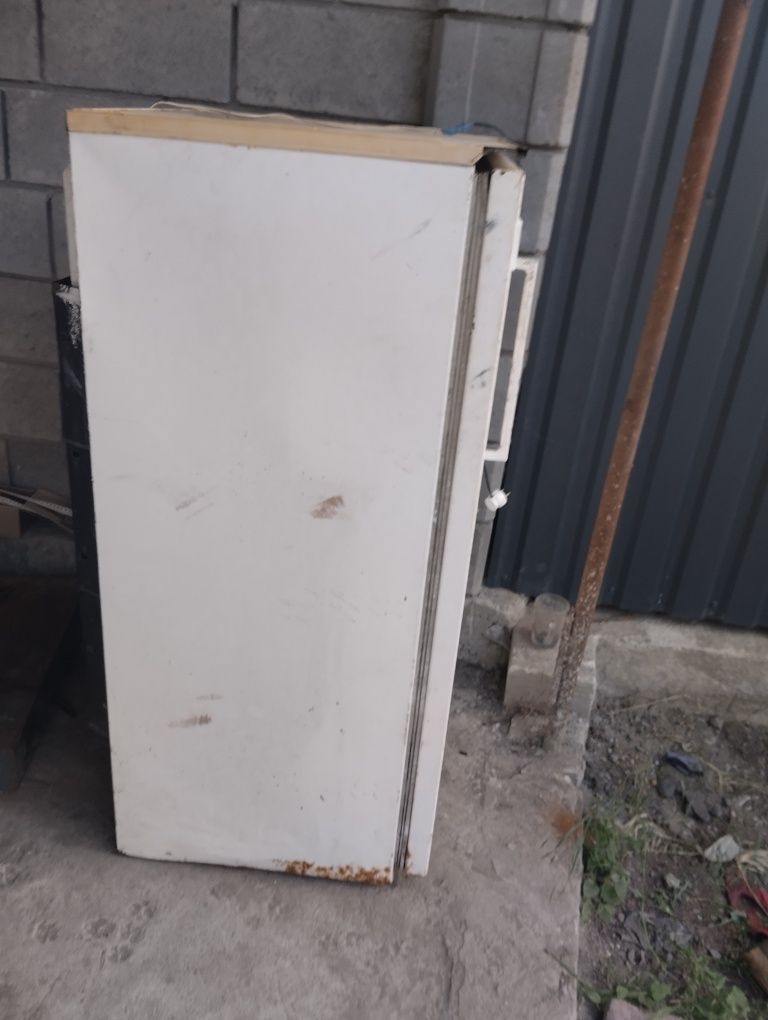 Срочно продам холодильник
