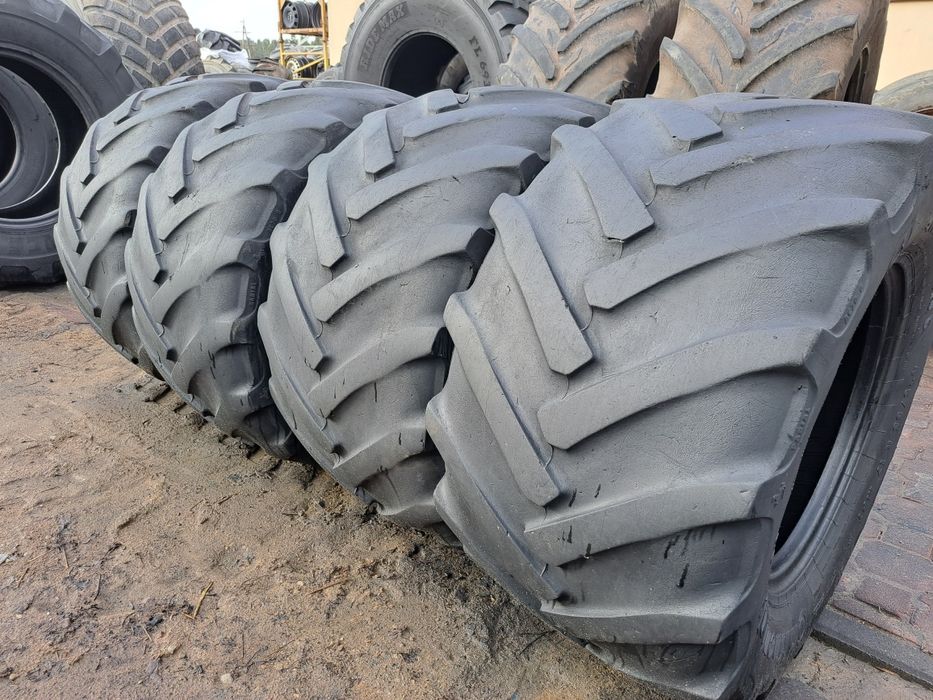 Opony 425/55R17 Continental Contract AC70