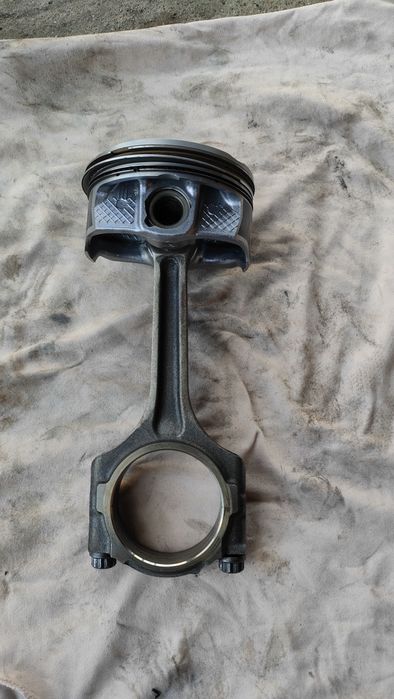 Tłok, korbowód Ford Mustang 2016 5.0 V8 gt
