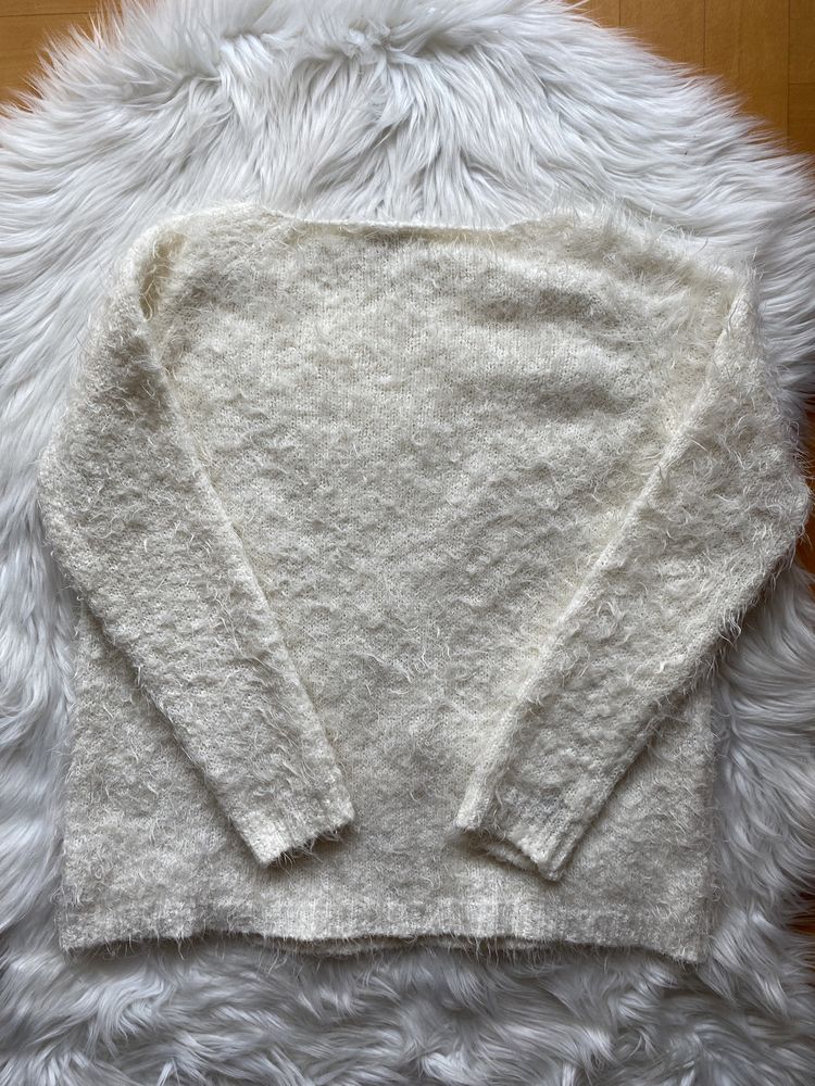 Sweter damski ecru włochaty L z rękawem 3/4 puchaty