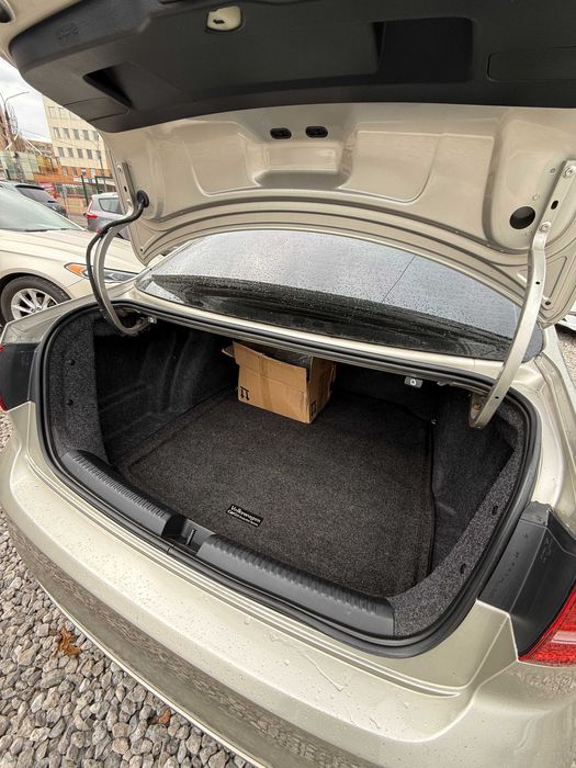 Продам Volkswagen Jetta 2014 рік можлива розстрочка,кредит,обмін!