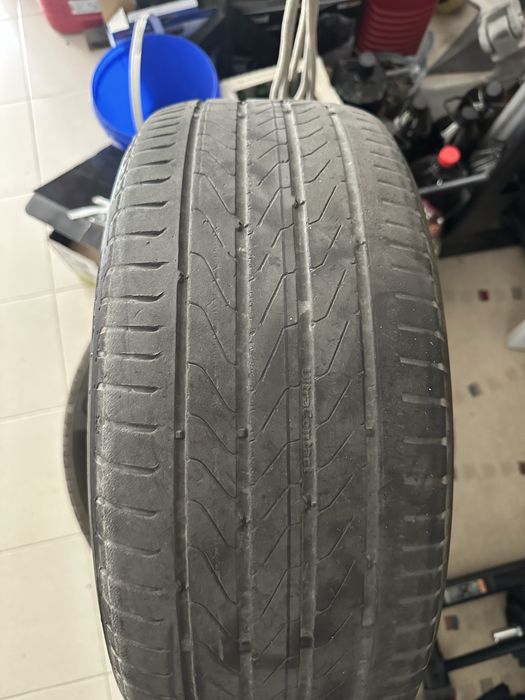 Pneus Continental 215 / 55   R 16