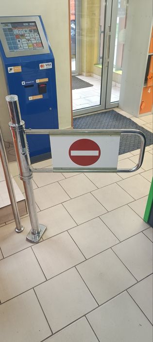 Вхідний прапорець (обмежувач), турнікет пропускний металевий