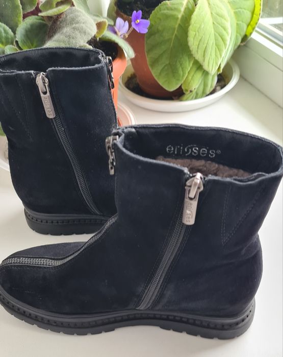 Продам зимові жіночі получоботи,р.35