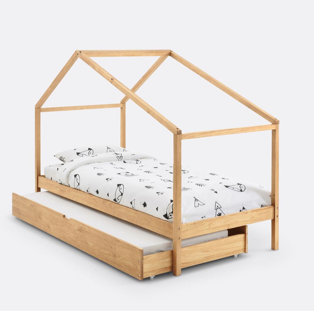 Cama dupla com colchões