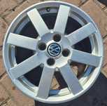 Oryginalne Felgi Aluminiowe VW 15" 4x100 6J ET45 Super Stan !