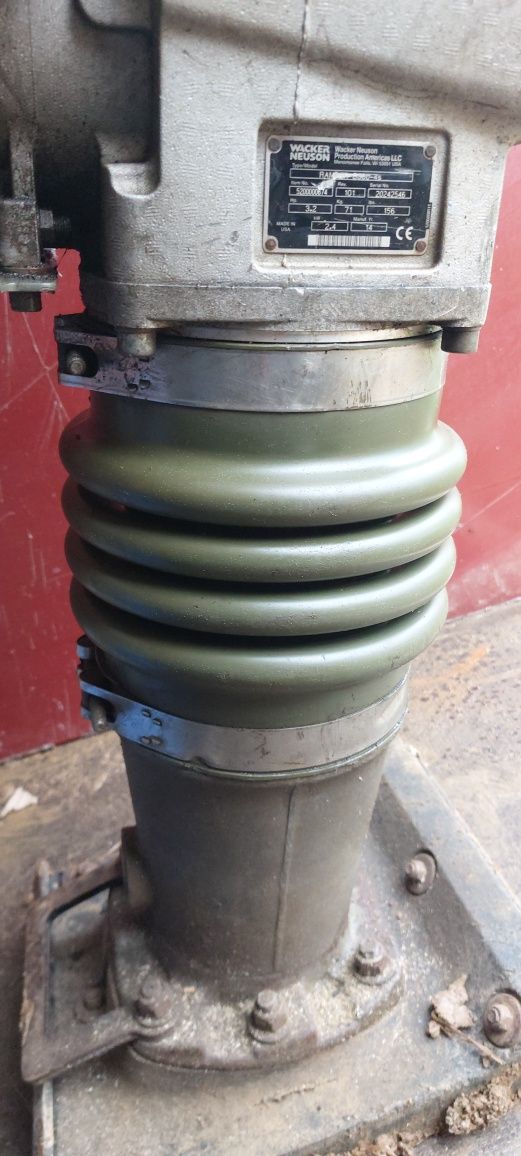 skoczek wacker neuson 60-4s ubijak stopa 71kg 14r