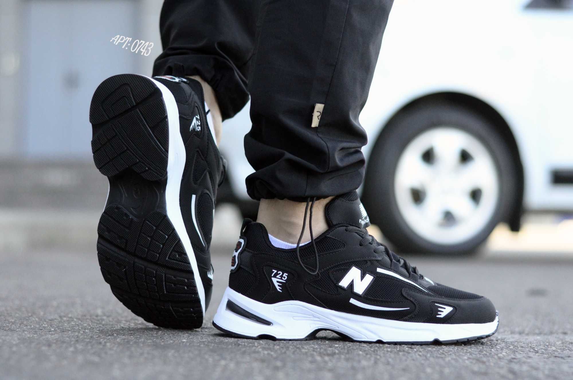 Кросівки New Balance 725 Black-white нью беленс чорні з білою підошвою