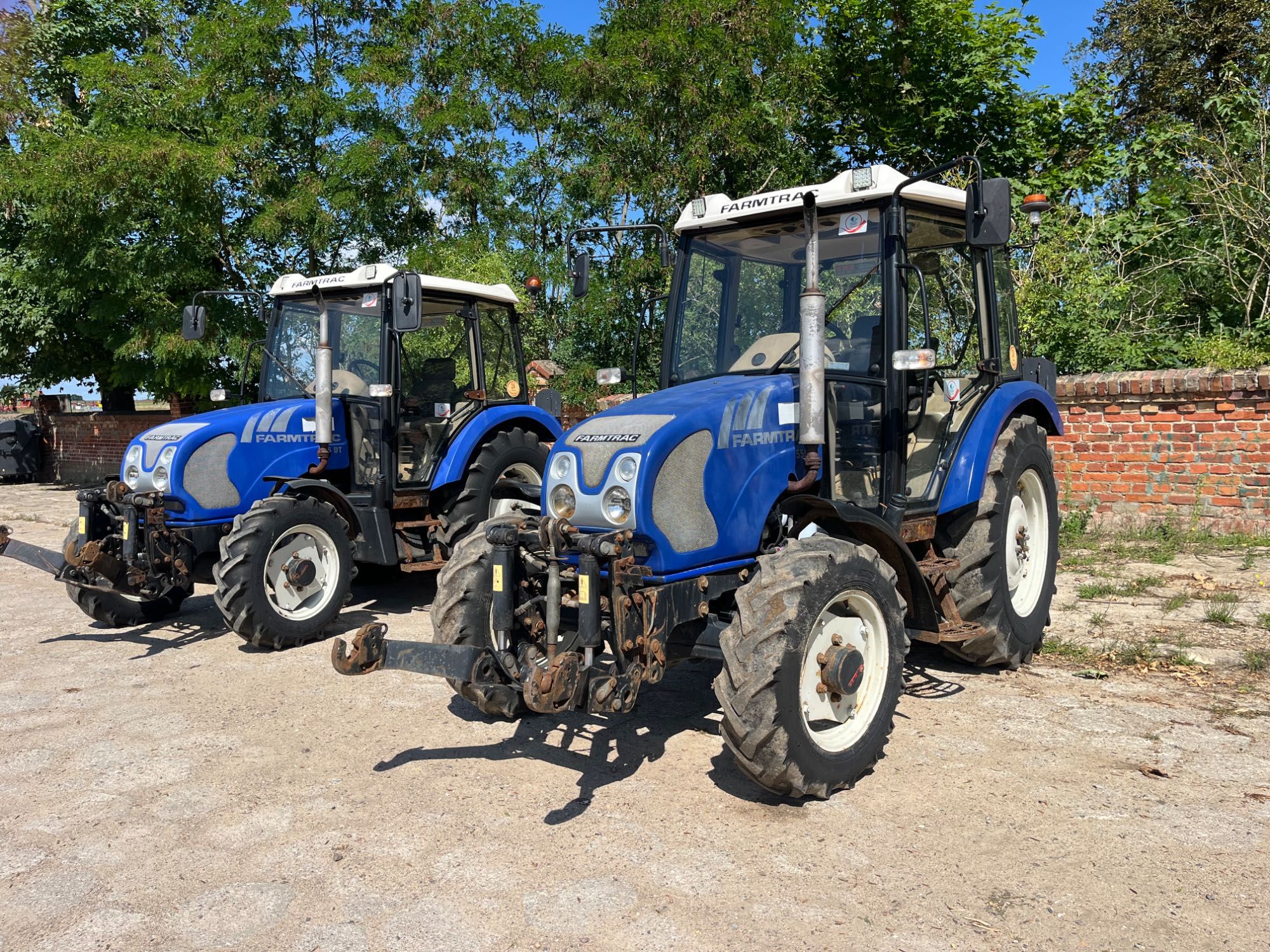 Ciągnik FARMTRAC 555 dt 2016 r tuz przedni