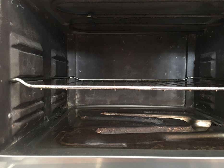 forno TEFAL com boas dimensões - cerca de 23,5l