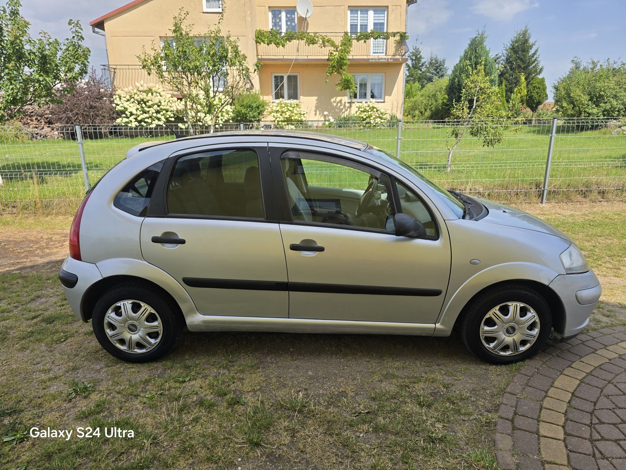 Citroën C3 1.1 8VBenz 2004r