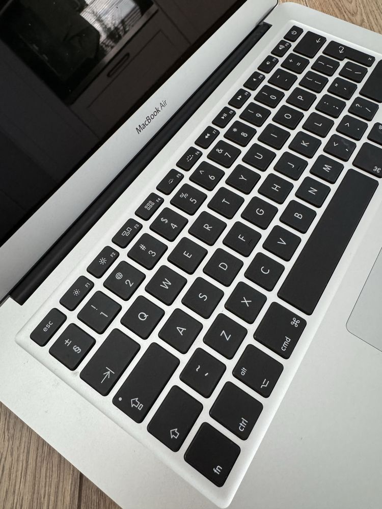 Macbook Air 13 cali stan bdb +case