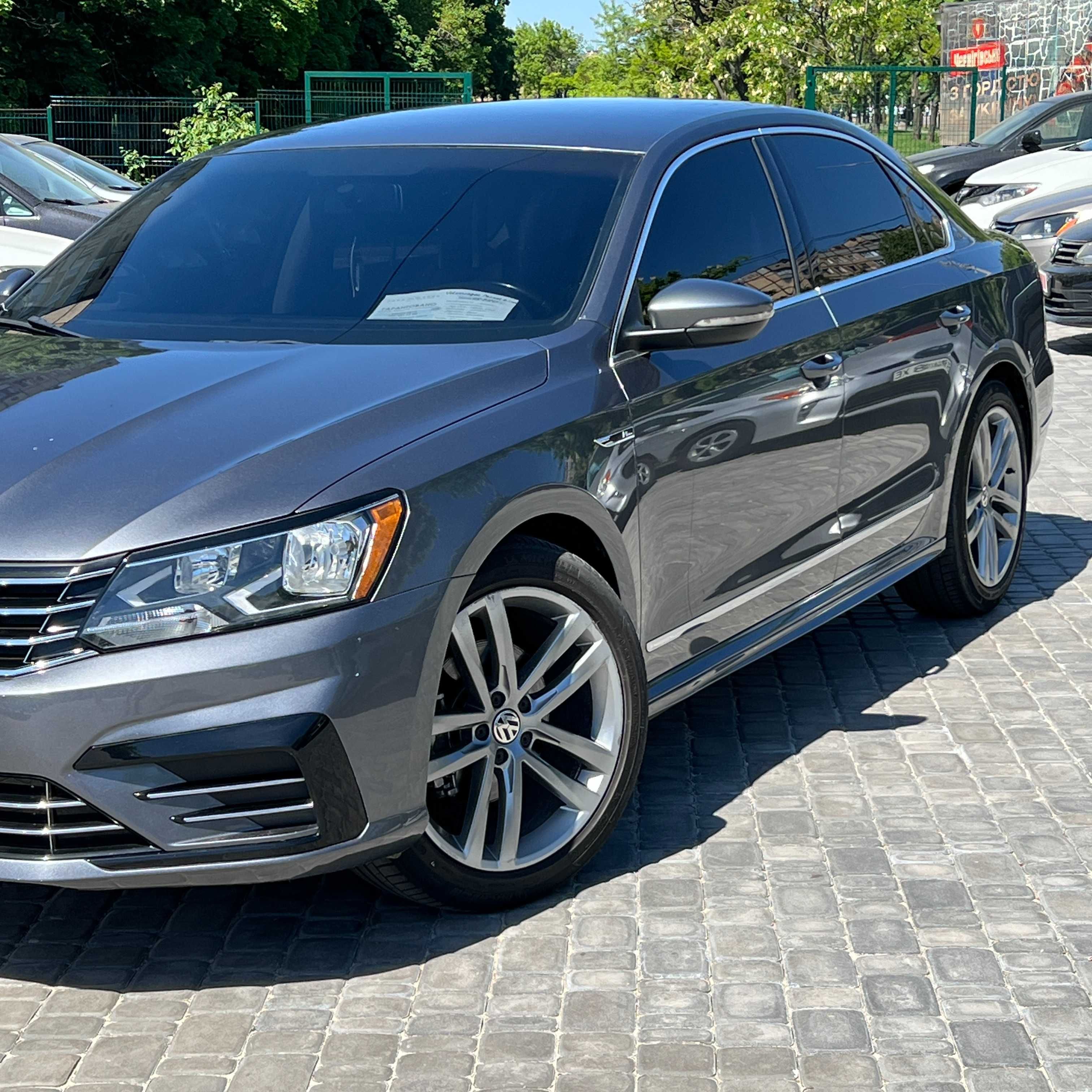 Продам Volkswagen Passat 2016 рік можлива розстрочка,кредит!