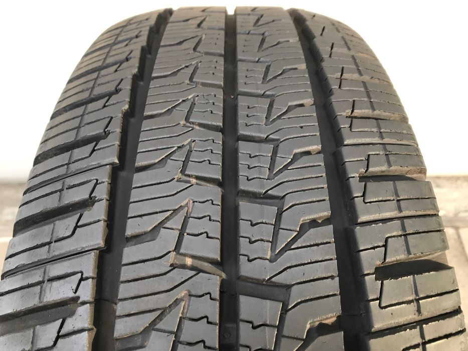 Opona 215/65/16C 215/65R16C Continental VanContact 4Season 2021r 8mm