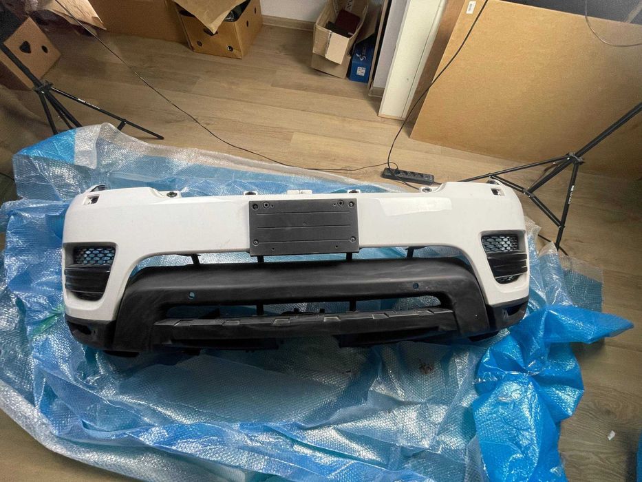 Передній бампер на Range Rover Sport 2017 l494