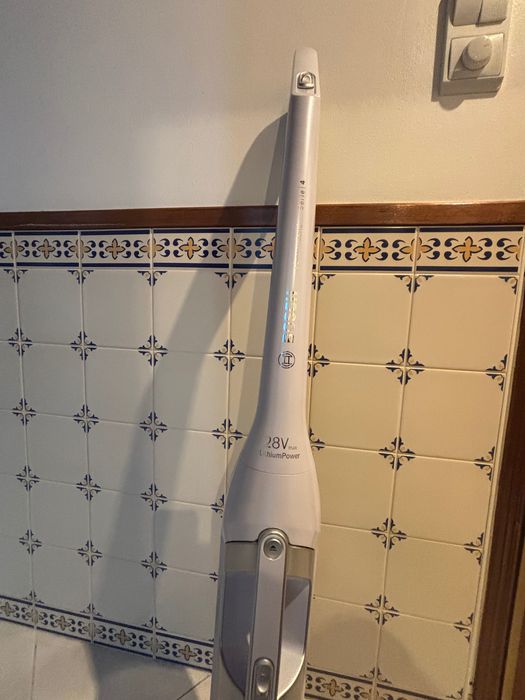 Bosch - Aspirador sem cabo Flexxo Gen 4 branco.