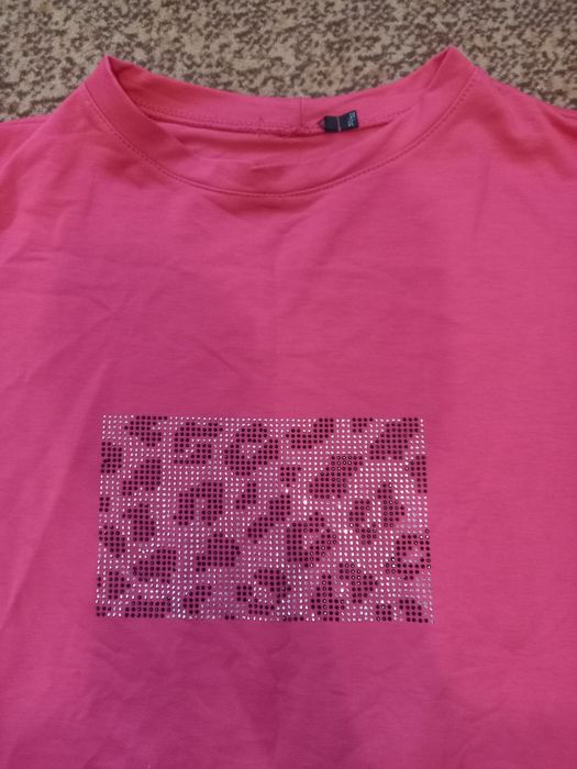 Жіноча кофтинка,нова,рожева з камінцями