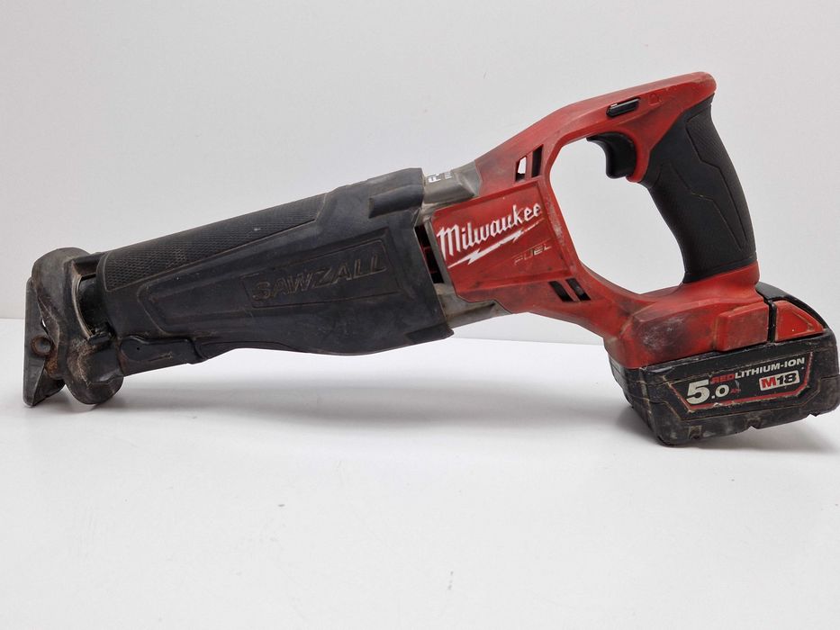 Piła szablasta MILWAUKEE M18 CSX + Bateria 5.0 AH Walizka