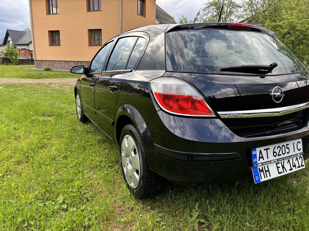 Opel Astra 2006 Свіжопригнана