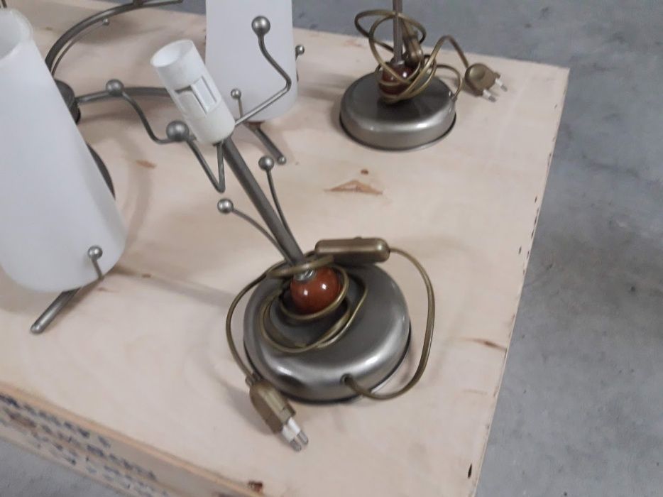 Candeeiro tecto + candeeiros de mesinha de cabeceira