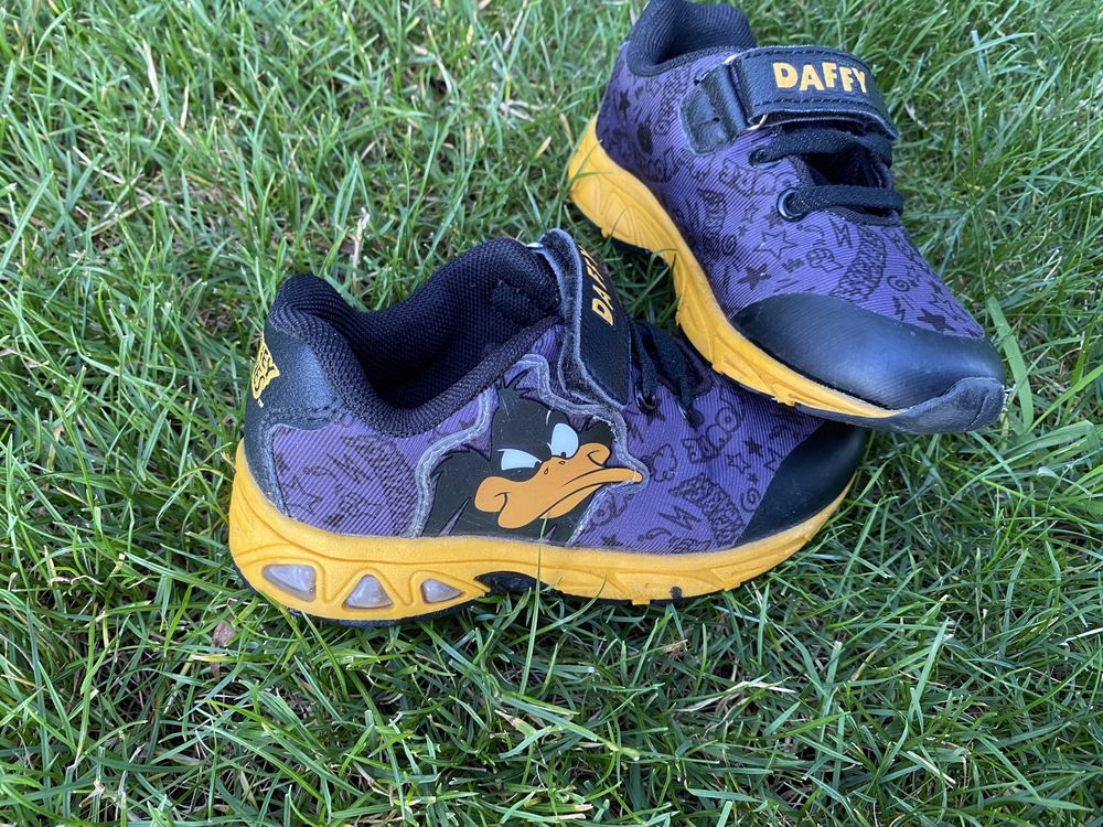 świecące sneakersy adidasy Looney Tunes rozmiar 27 buty dla chłopca