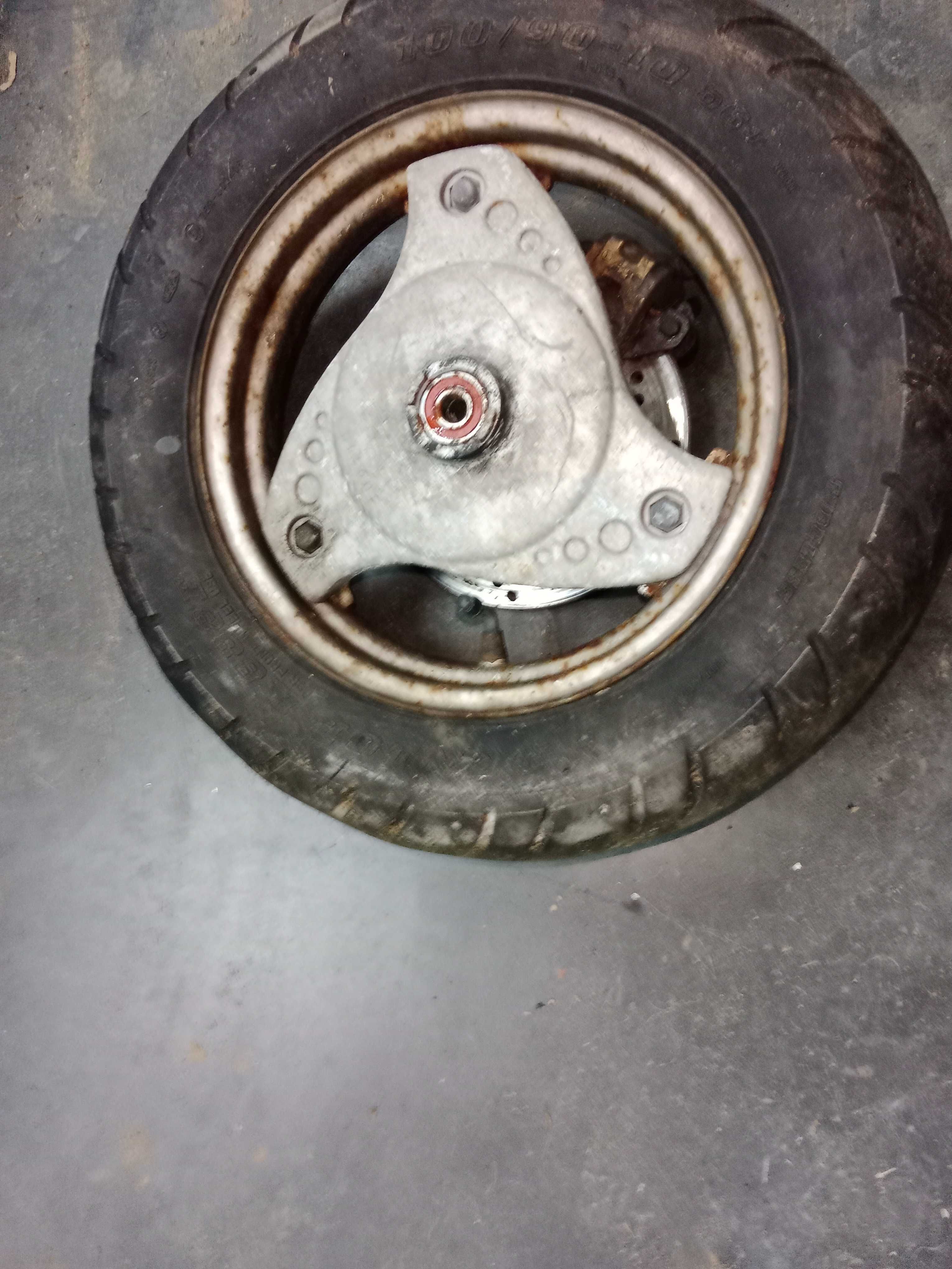 suzuki ue 125 ue125 felga przód przednia tarcza zacisk hamulca opona