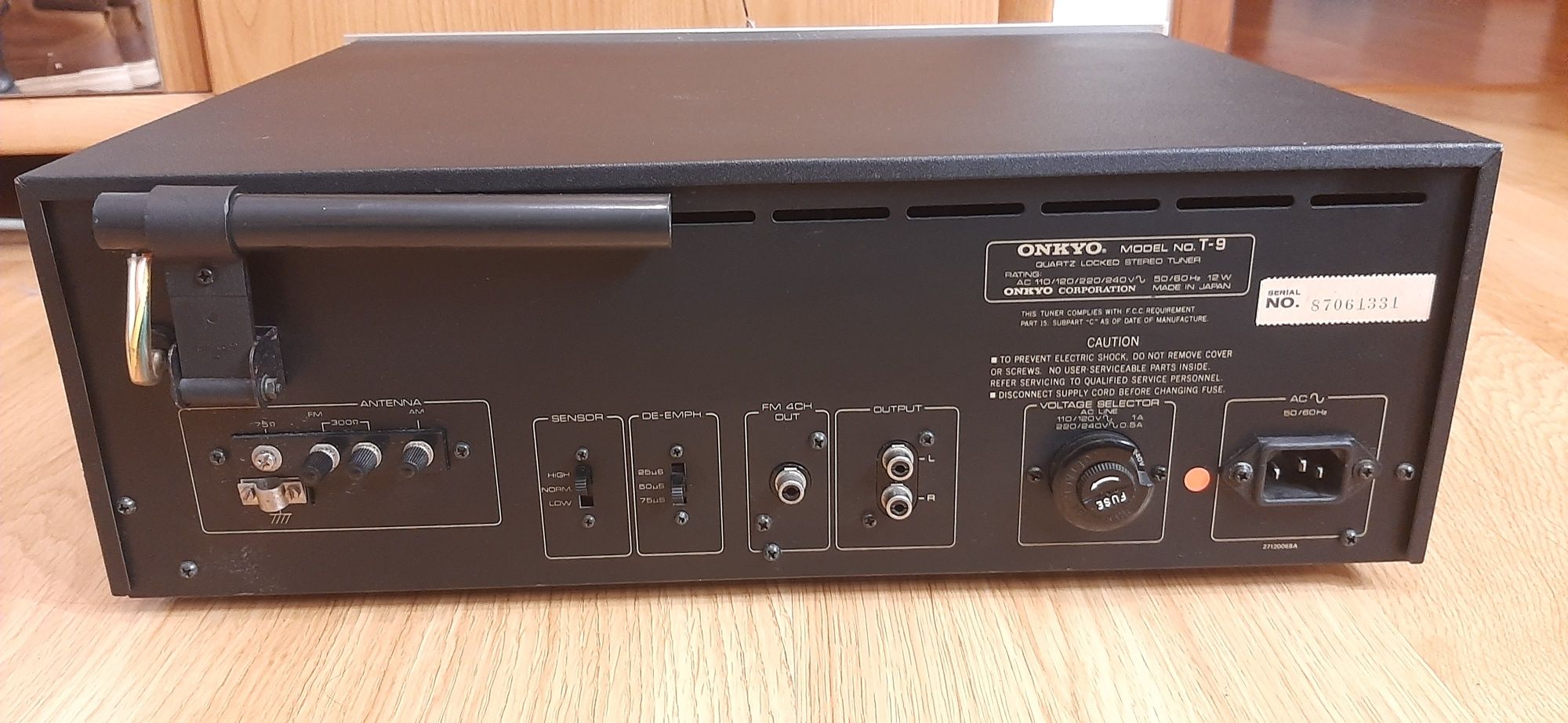 Onkyo Tuner Stereo T-9