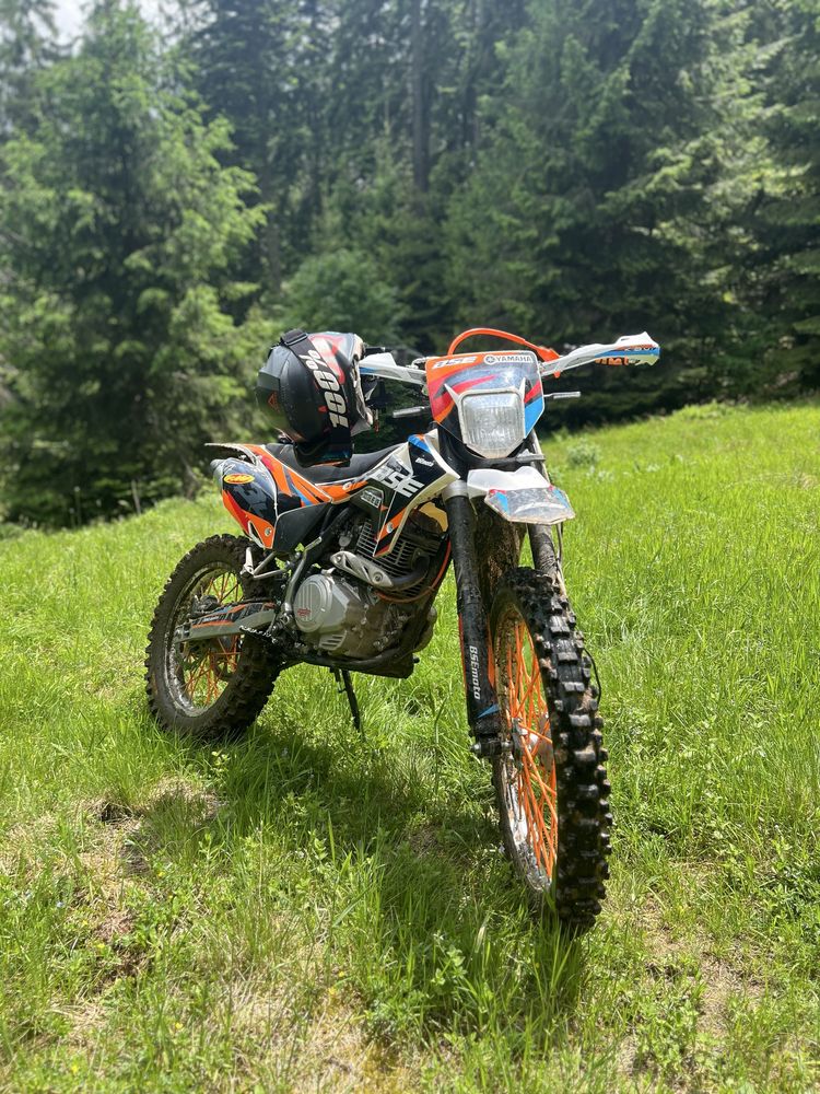 Продам BSE J3 endyro. 300