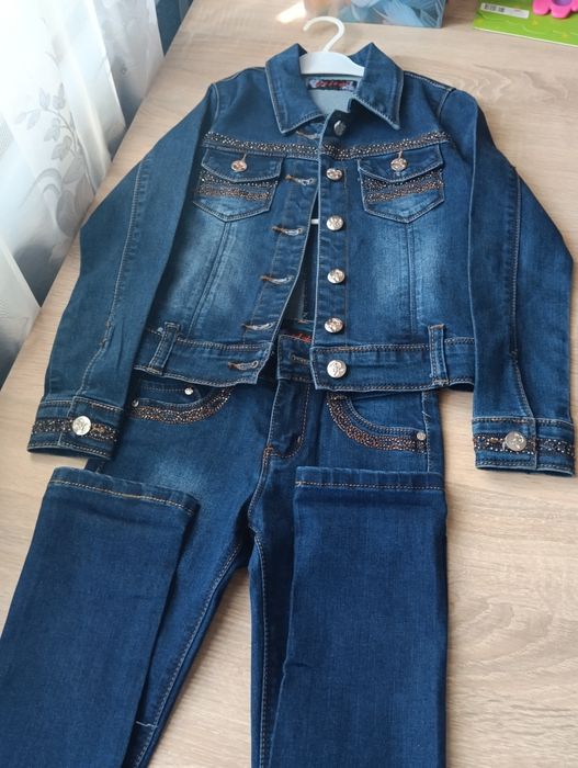 Джинсовий костюм