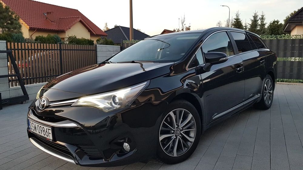 Toyota Avensis Toyota Avensis PRESTIGE Panorama Full Led Kamera Chromy Mały Przebieg