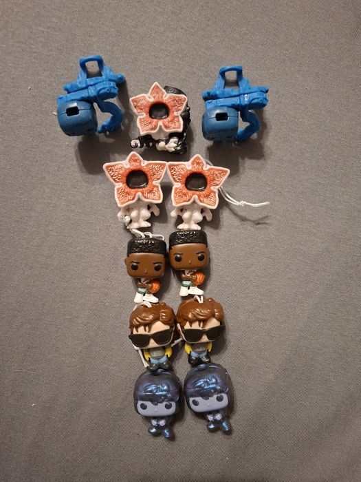 Іграшки Kinder joy Strange Sing