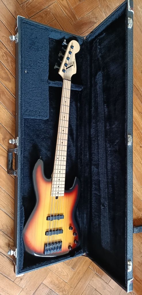 Baixo Esh Notorious 5 Strings Jazz Bass