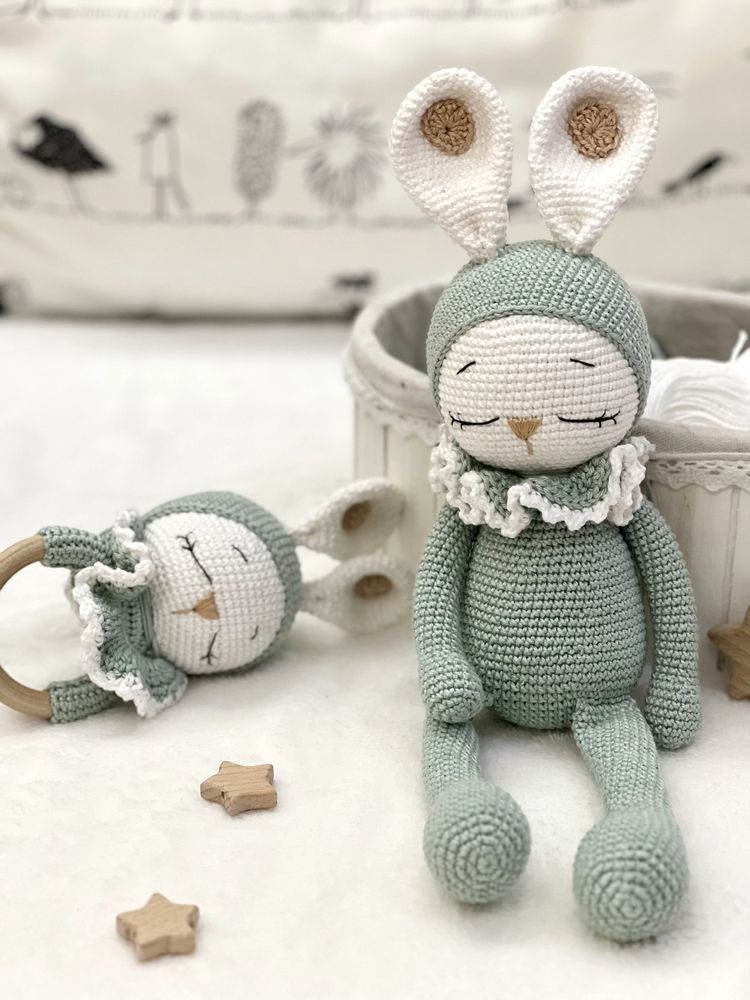 Coelhinha em crochet / amigurumi