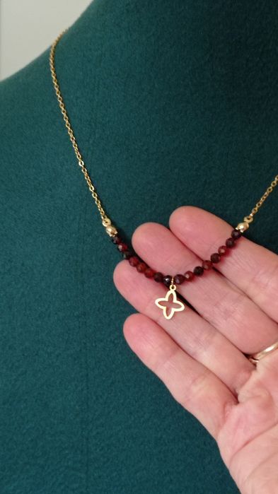 Naszyjnik, choker z kamienia z zawieszką koniczyną marokańską, prezent