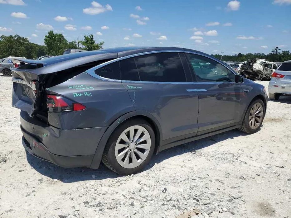 Бампер Tesla Model X розборка шрот