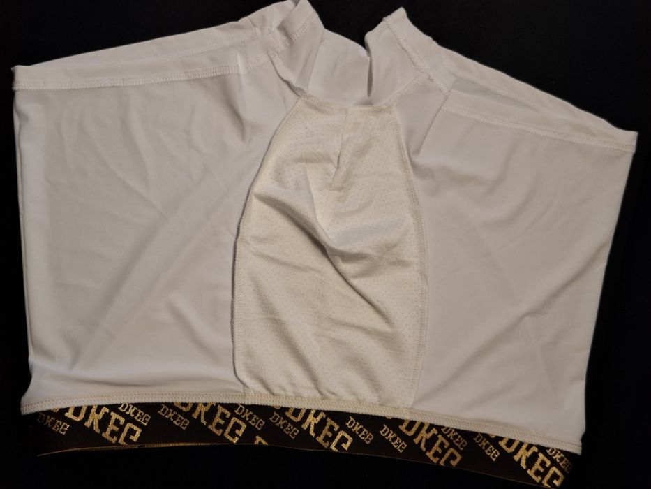 Ekskluzywne bokserki męskie-Biale ze złoto-czarnym pasem