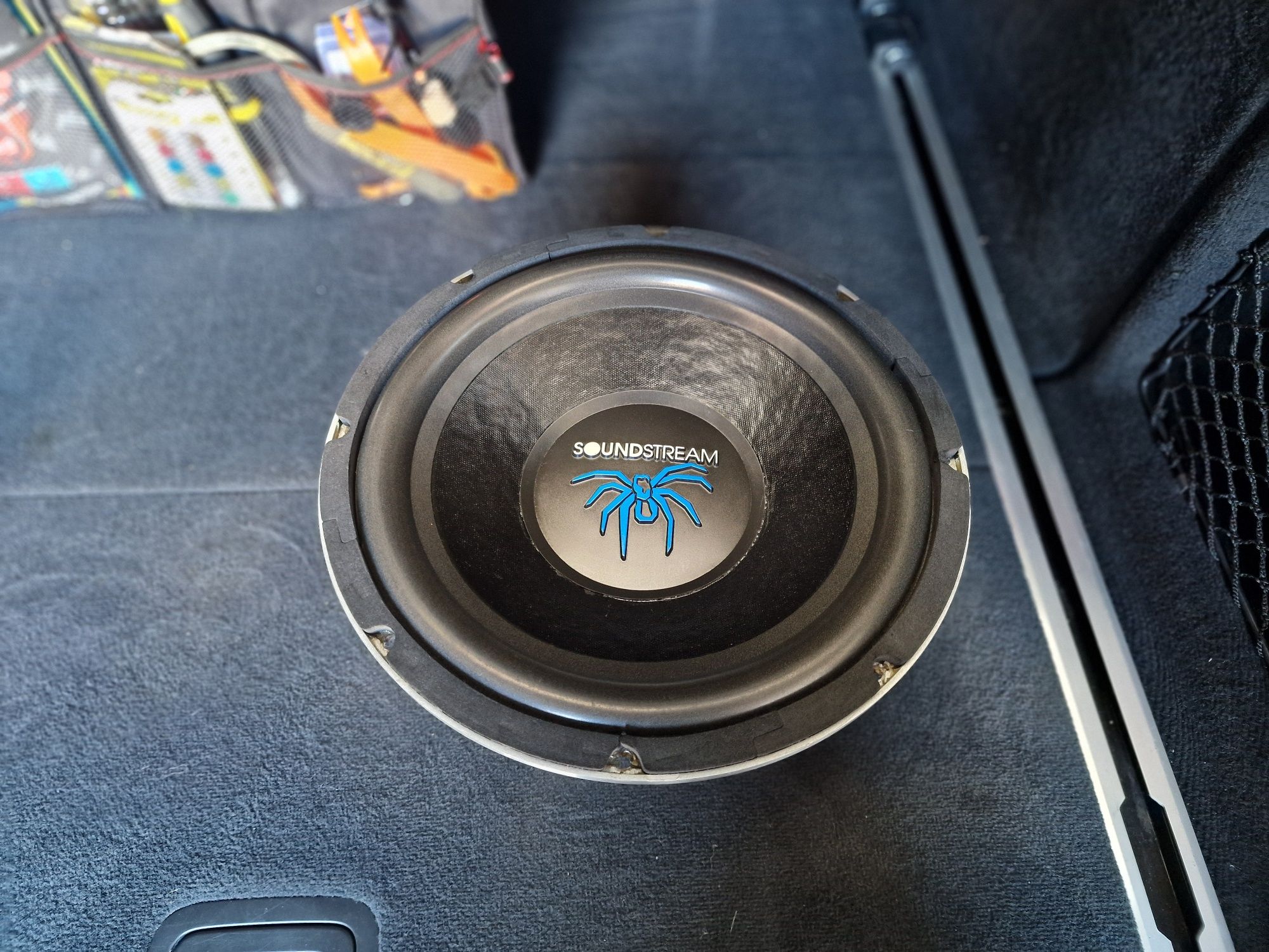 Skrzynia basowa subwoofer tuba Głośnik 30cm Soundstream TR-12 750 Rms