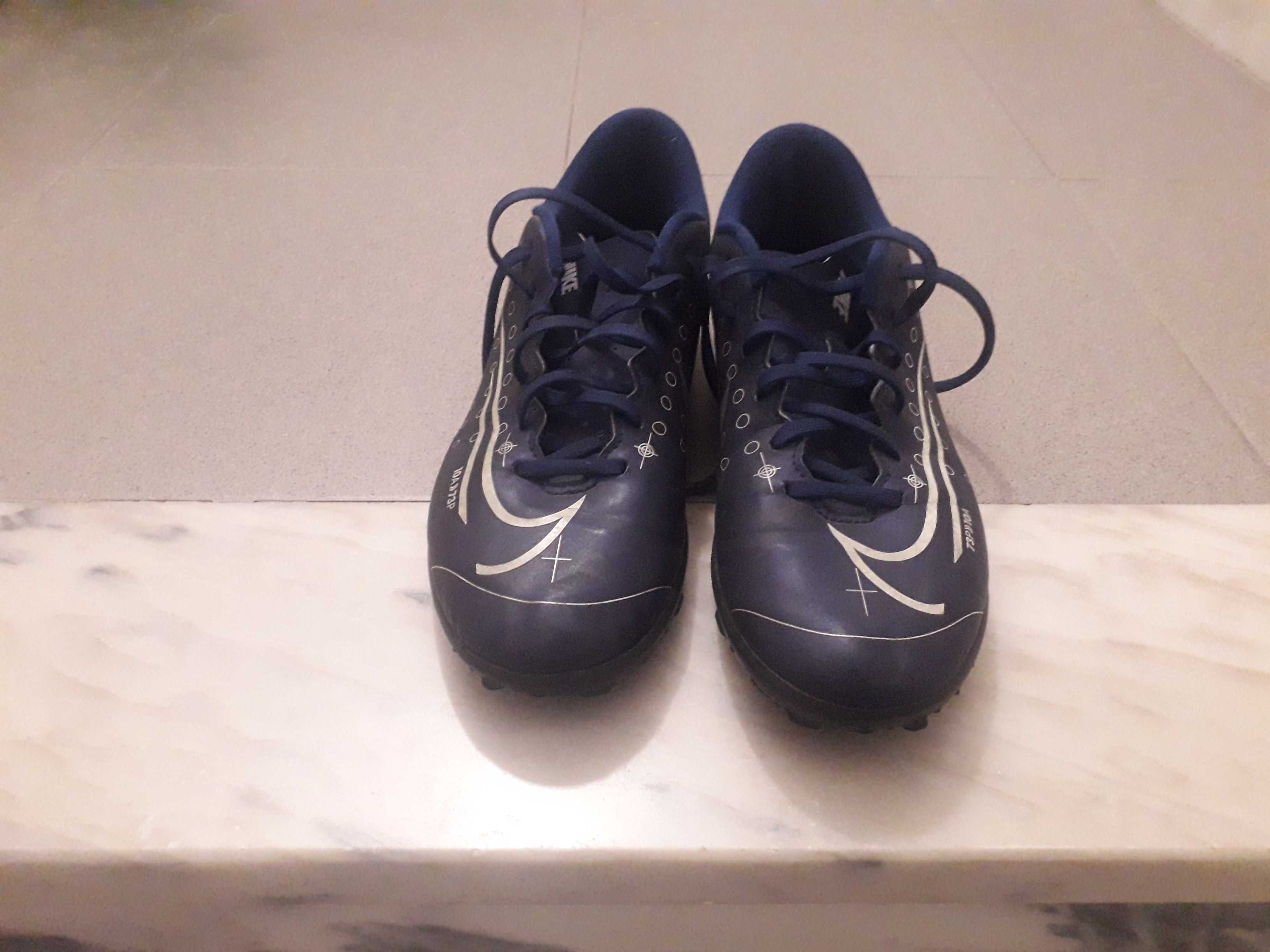 Chuteiras NIKE Mercurial, sintético