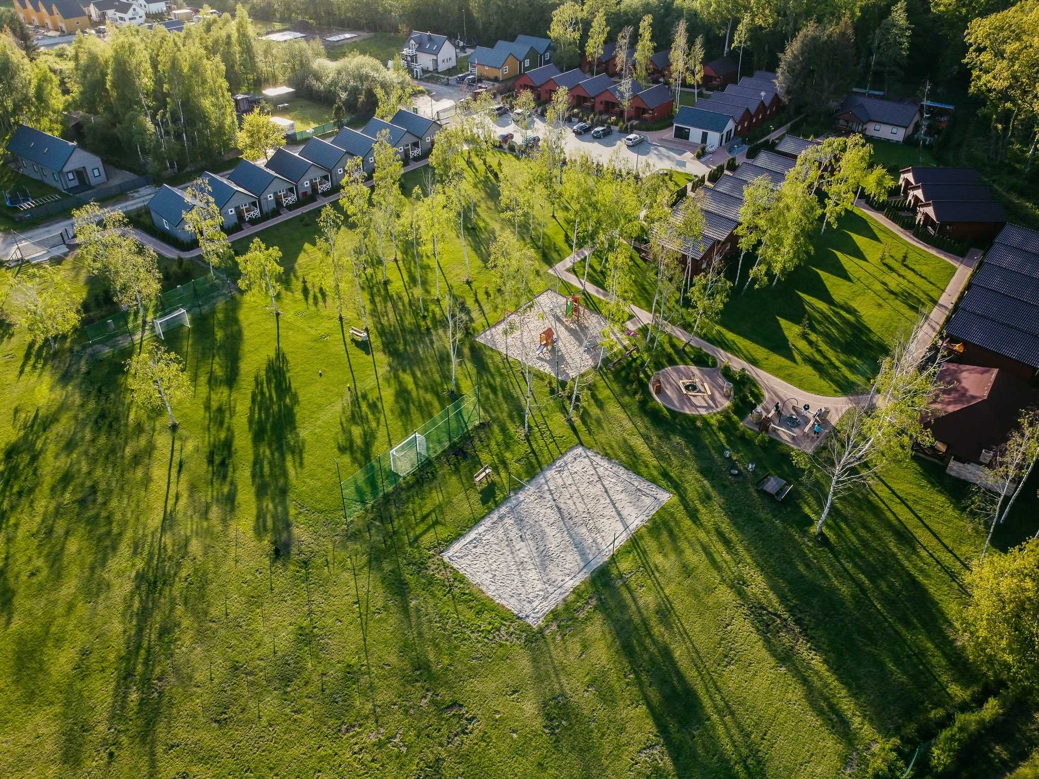 DOMKI   LETNISKOWE NAD MORZEM  400 metrów od plaży Jarosławiec