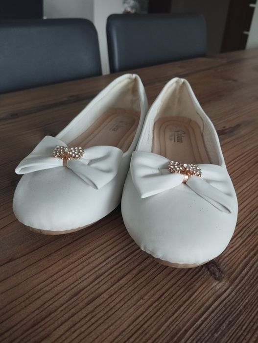 Biale buty dziewczęce 34