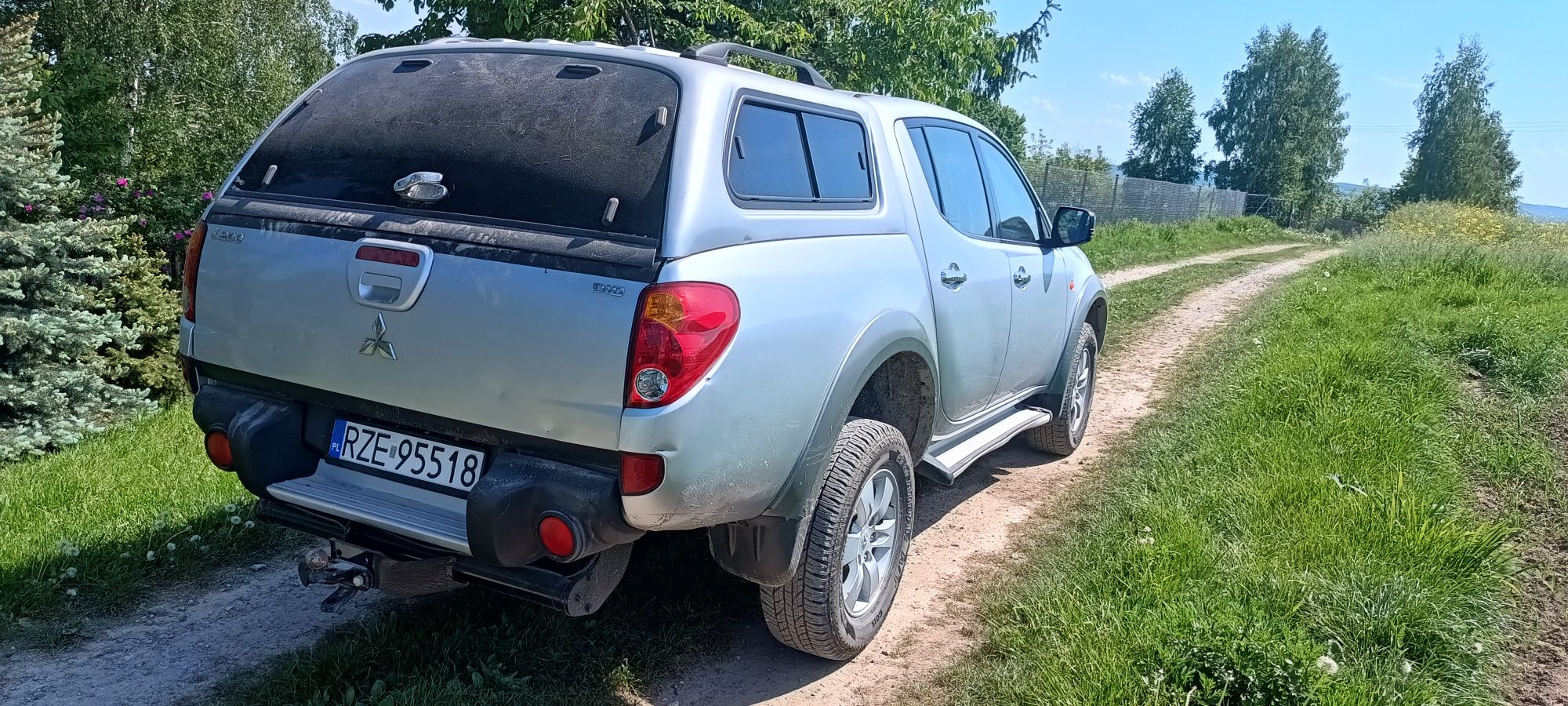 Mitsubishi L200 napęd 4x4 diesel manualna