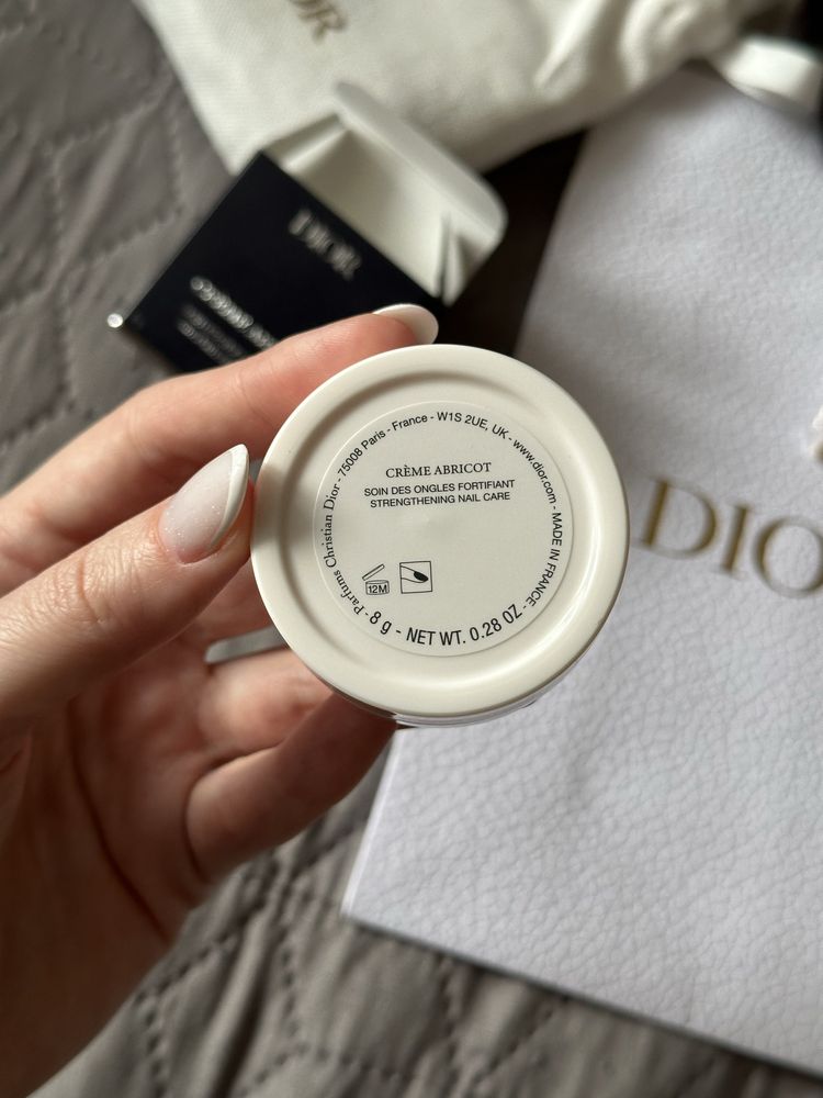 Крем для зміцнення нігтів Crème Abricot від Діор