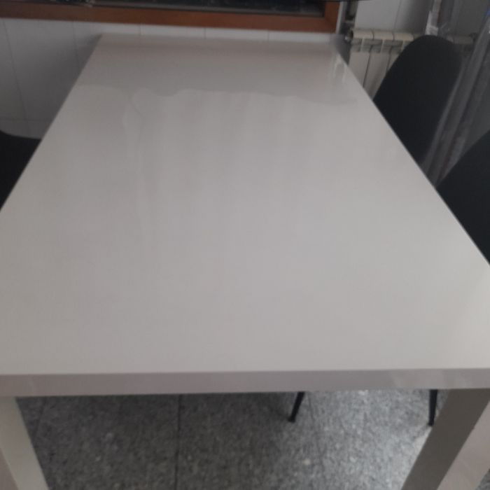 Mesa quadrada 1,60 x 90