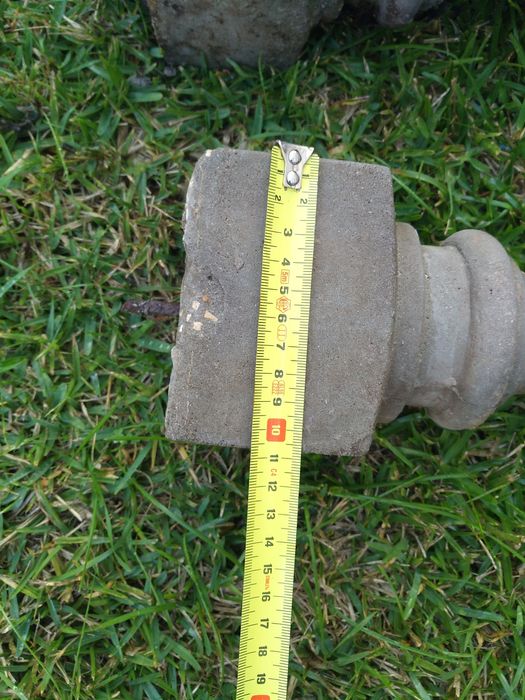 Balaústres em cimento 9 unidades, medidas 83/11cm