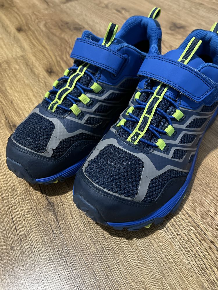 Кросівки туристичні Merrell