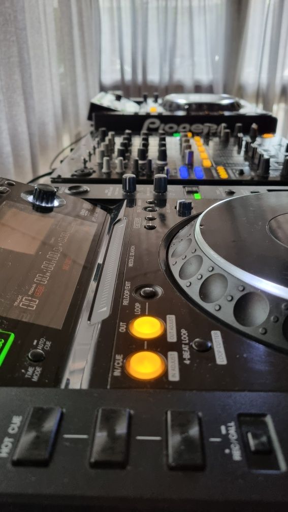 Комплект: пульт Pioneer djm 800 + 2 програвача Pioneer  cdj 2000
