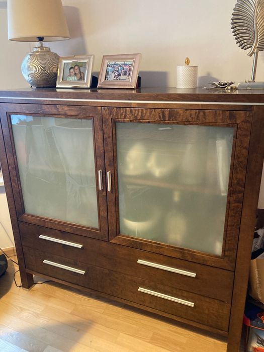 Meble Klose stół krzesła komody