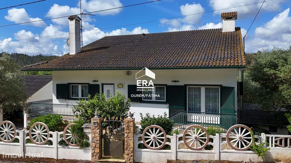 Moradia T4 localizada em Caxarias, Ourém