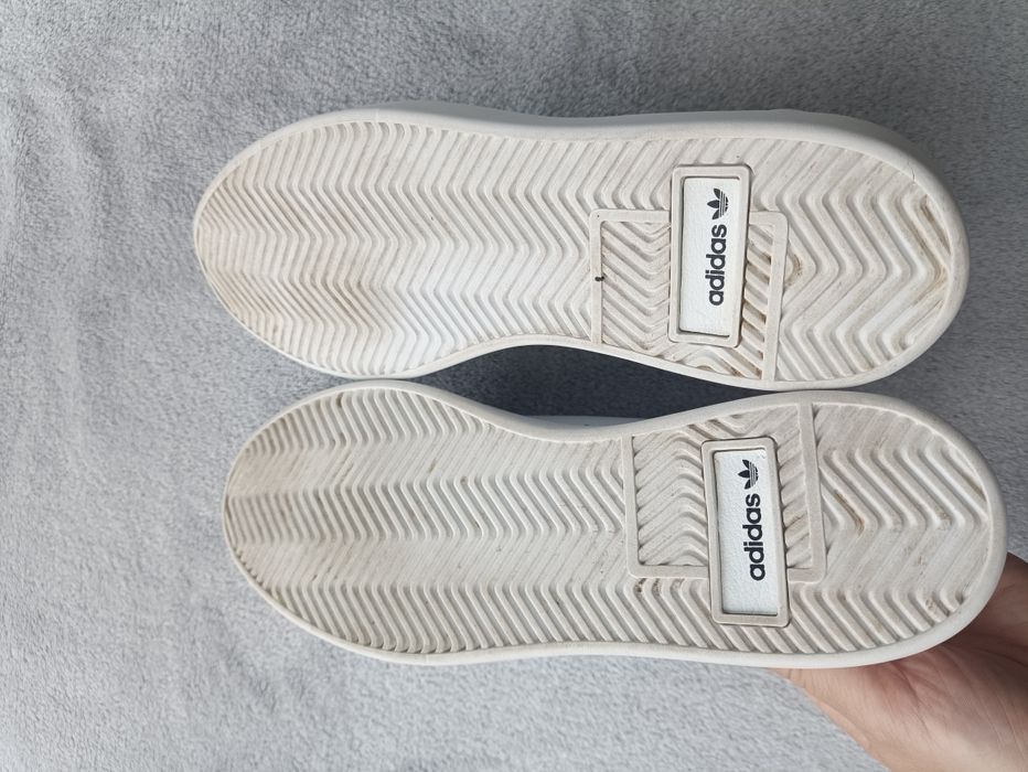 Женские кроссовки Adidas р39