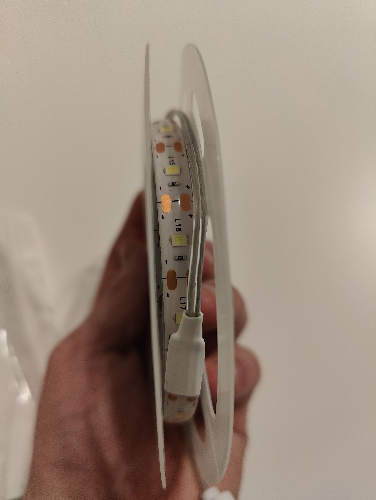 Светодиодная лента с датчиком движения и питанием от USB
